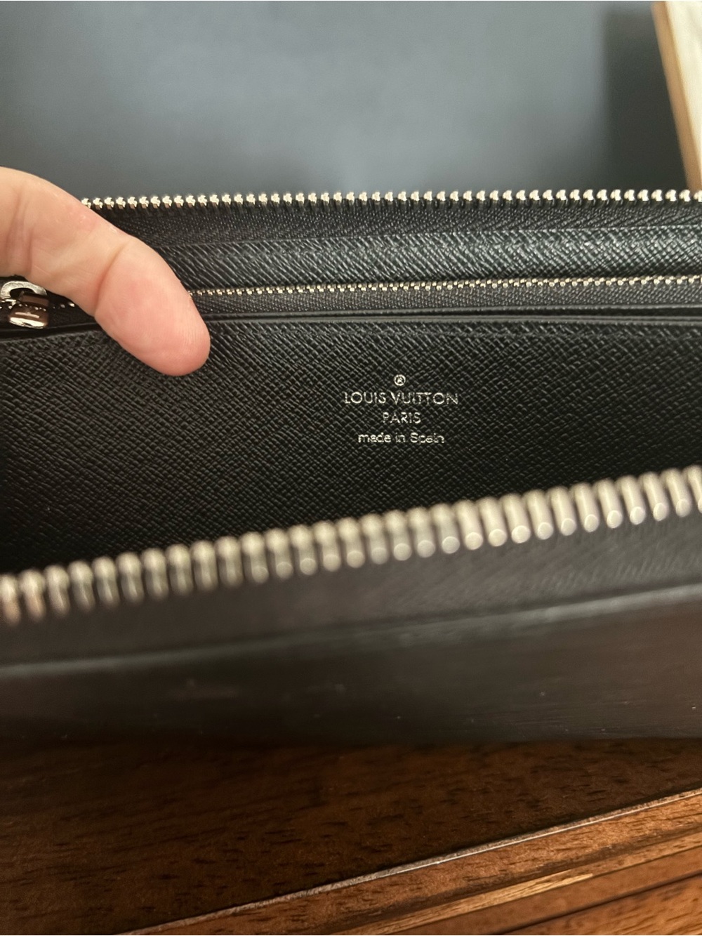 Louis Vuitton Epi Leather Wallet - Picture 4 of 4